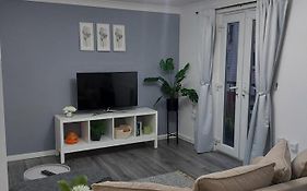 Lovely 1-Bedroom Condo With Parking On Premises